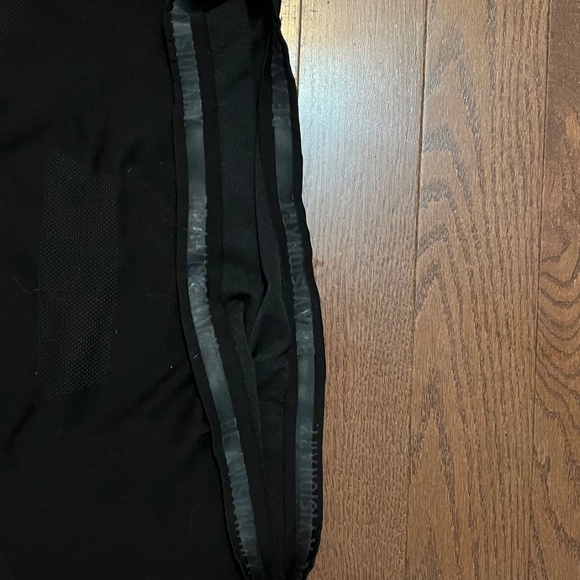 OG Gymshark Onyx Medium - Picture 4 of 4